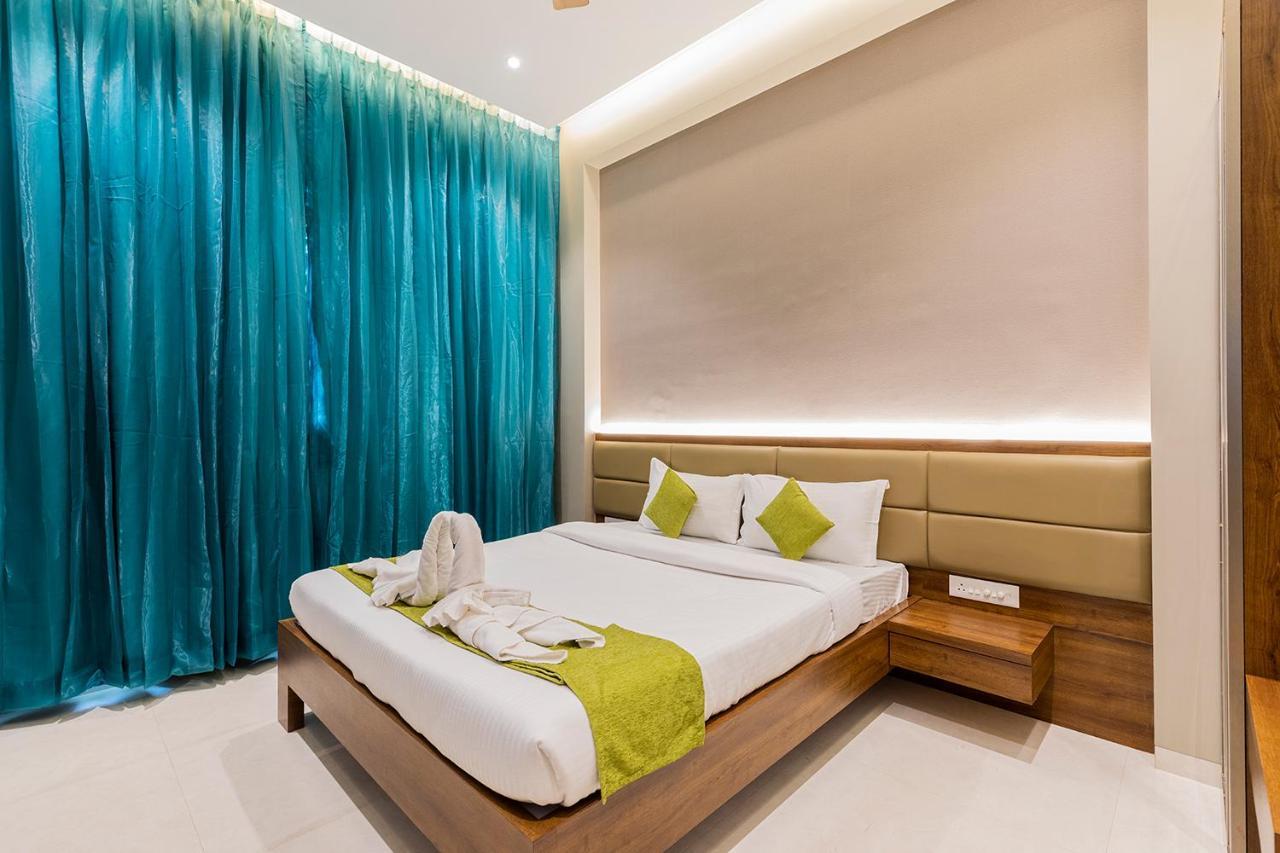 Hotel Seven Oaks Navi Mumbai Exterior photo